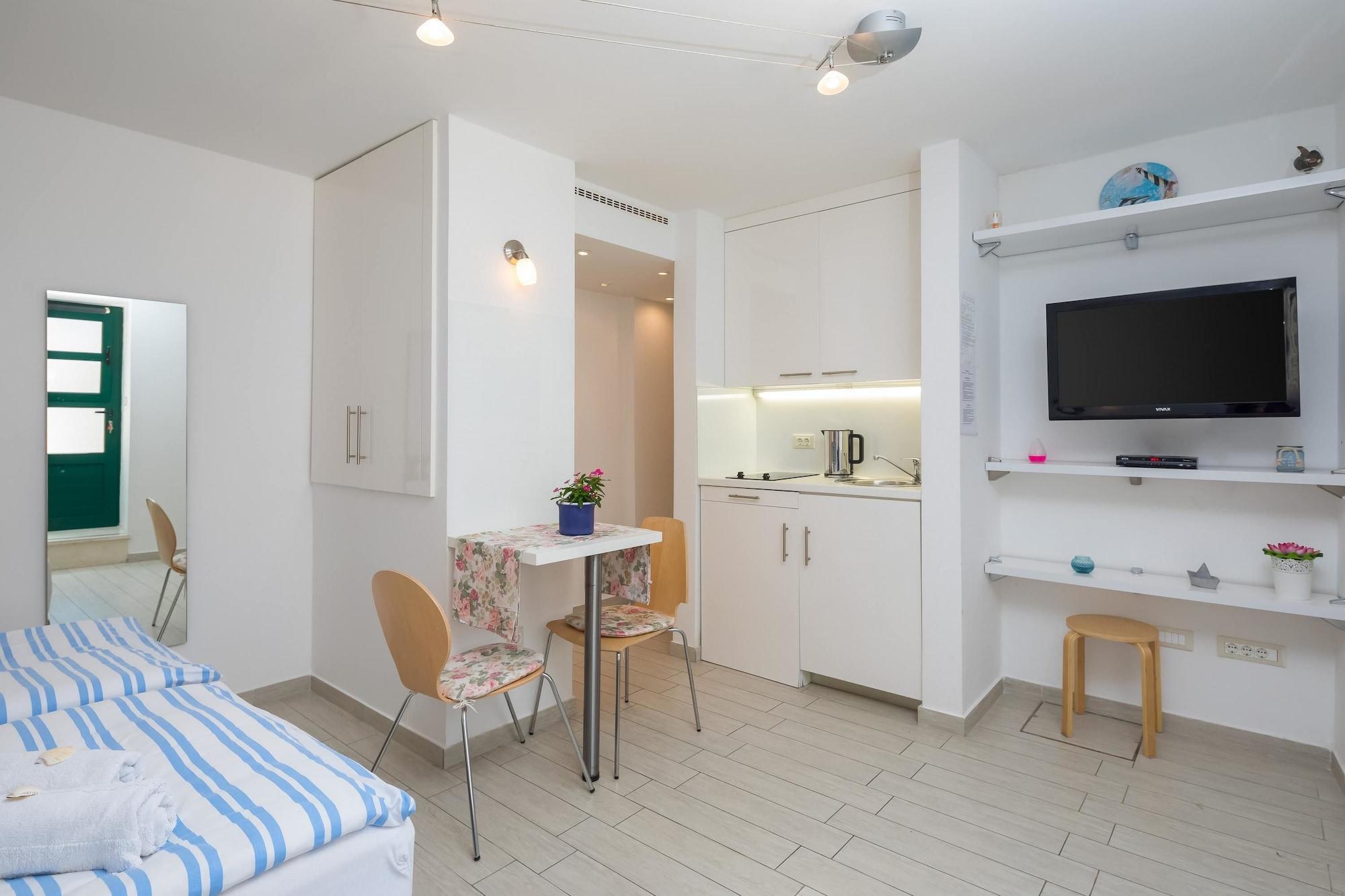 Split Center Suites Экстерьер фото