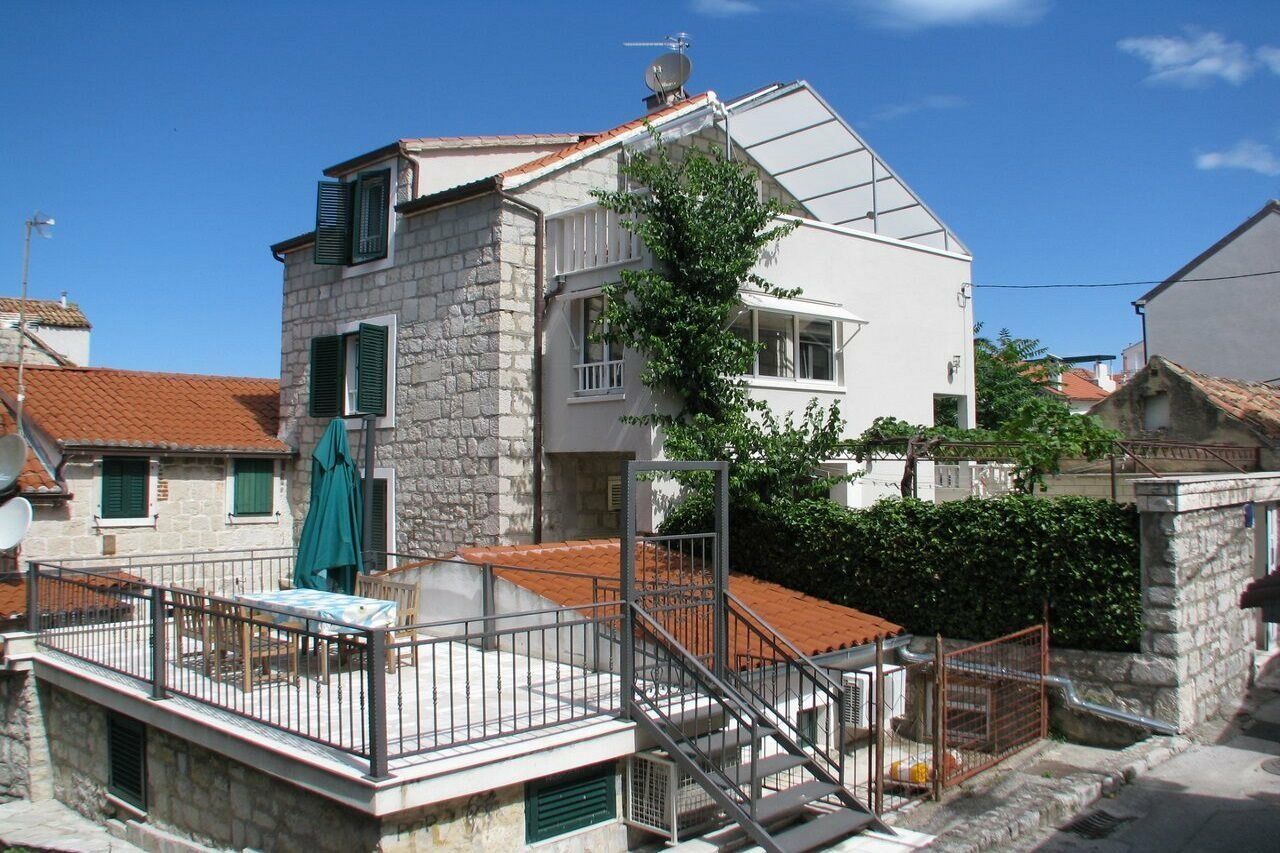Split Center Suites Экстерьер фото