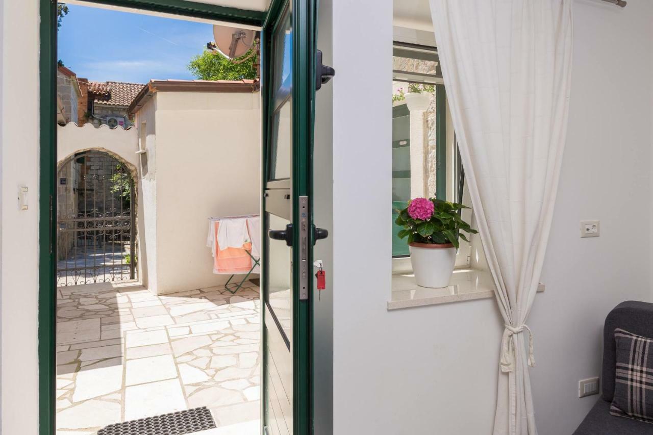 Split Center Suites Экстерьер фото
