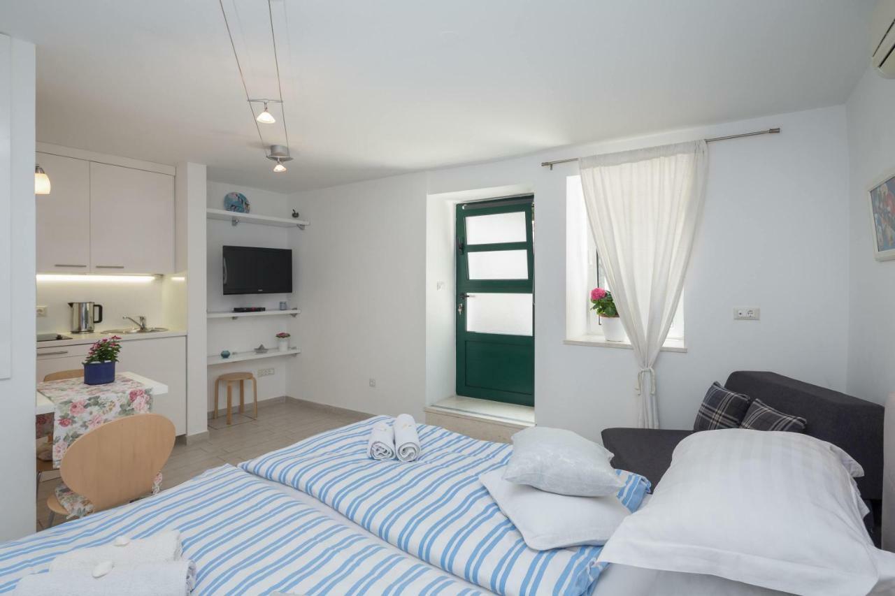 Split Center Suites Экстерьер фото