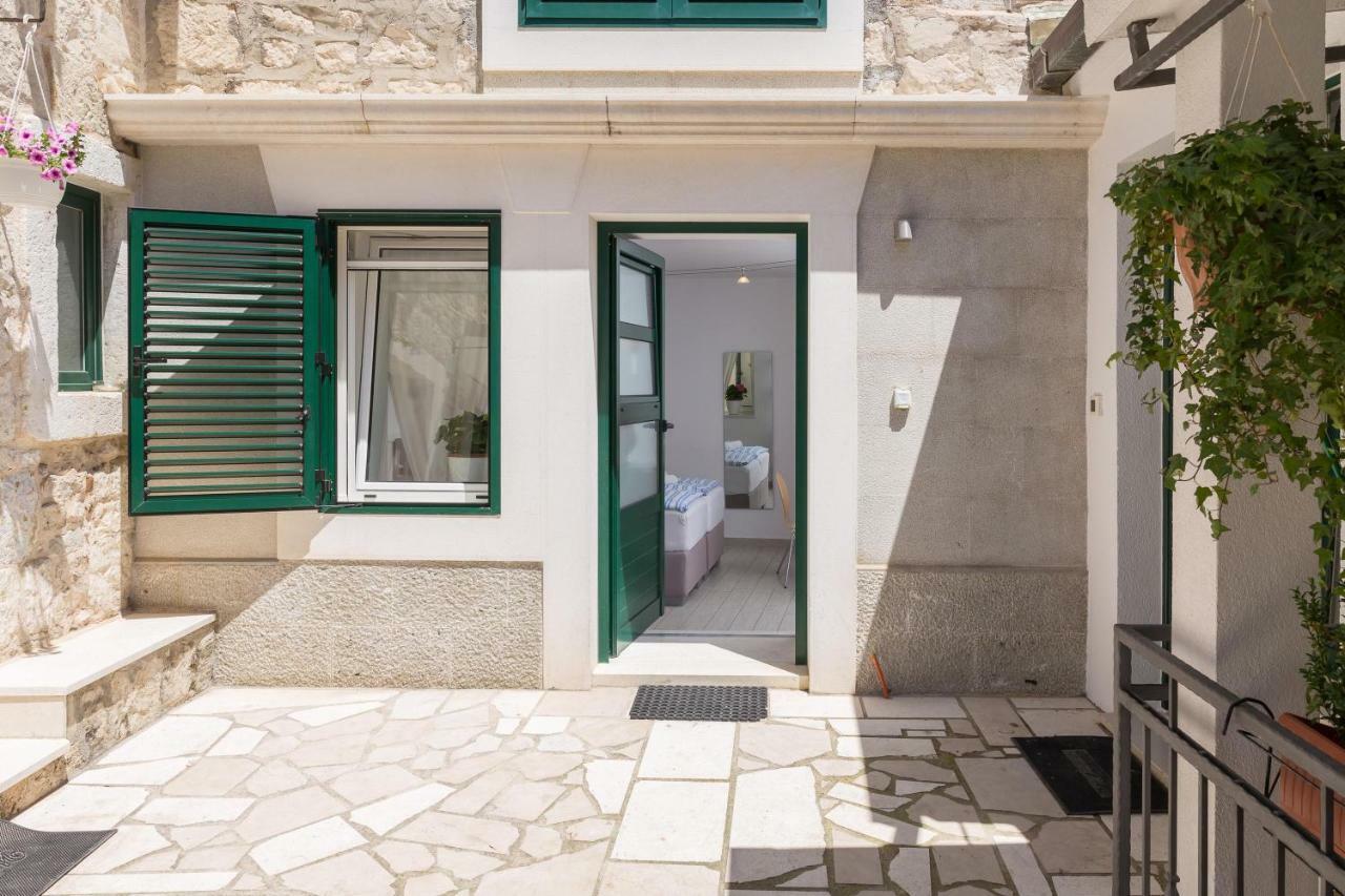 Split Center Suites Экстерьер фото