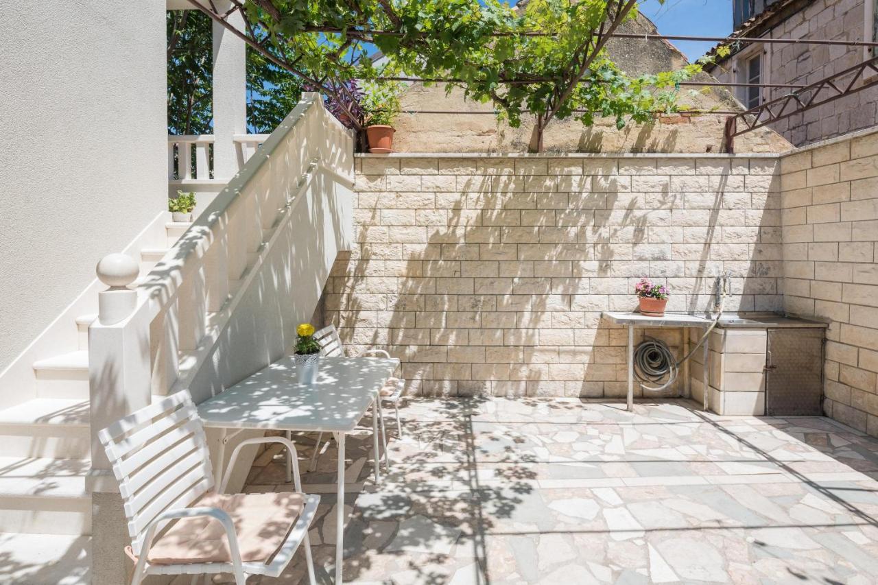Split Center Suites Экстерьер фото