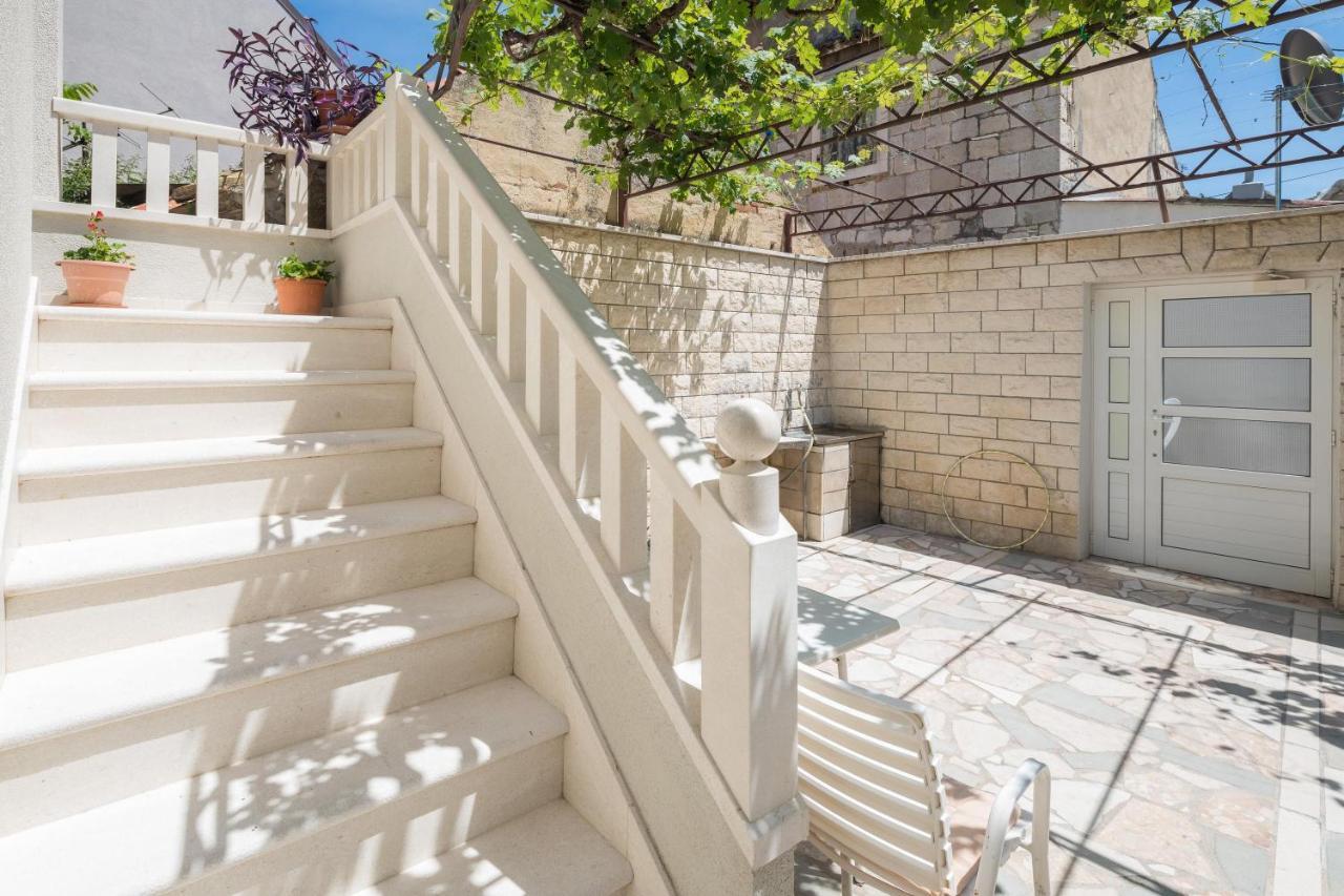 Split Center Suites Экстерьер фото